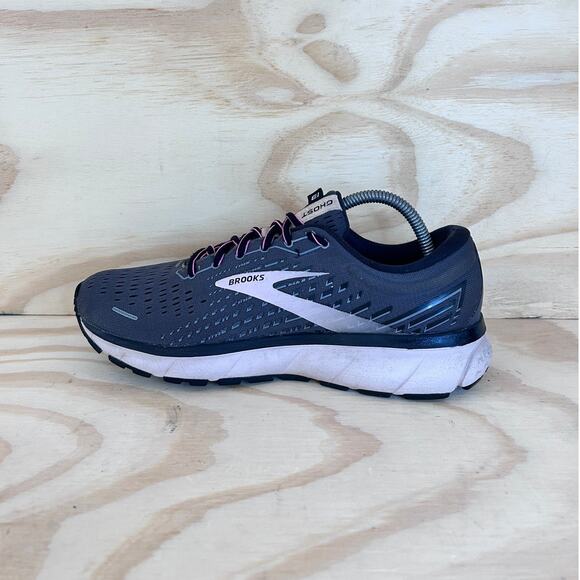 Brooks - Ghost 13 - Running Shoes - Gray - Women's - 9.5(B) - 1203381B062 - Picture 4 of 9